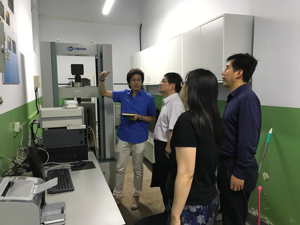 中国石油大学（北京）曾溅辉院长一行来巨乳自拍进行调研